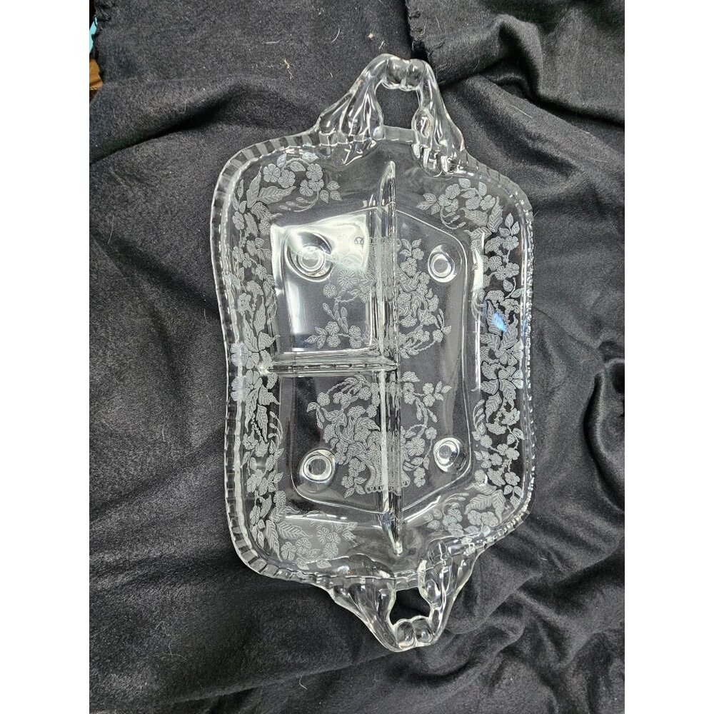 New Martinsville etched Meadow Wreath pattern 3 part relish dish